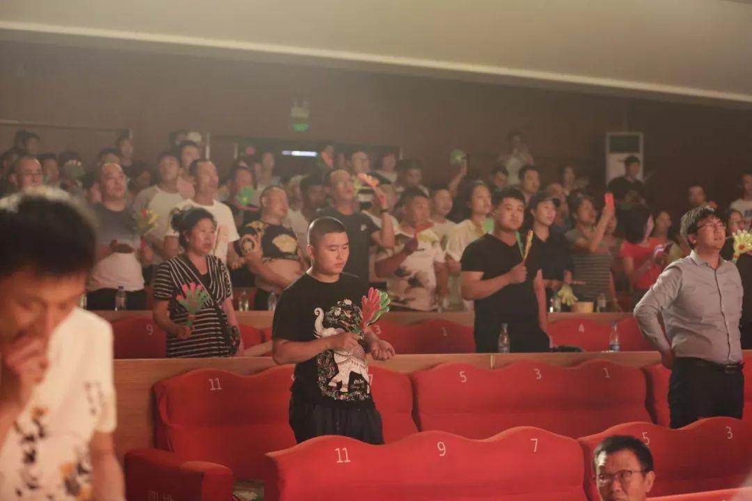 我与一个微信好友经常聊天，请问第三方会不会知道我好友的一些信息？